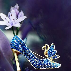 Blue Rhinestone High Heel Brooch